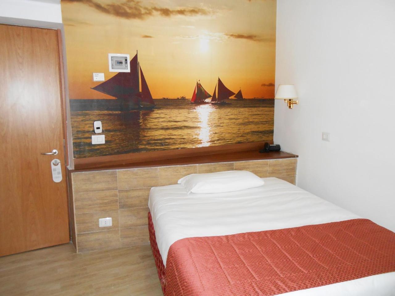 Camera Singola Economy con Letto alla Francese